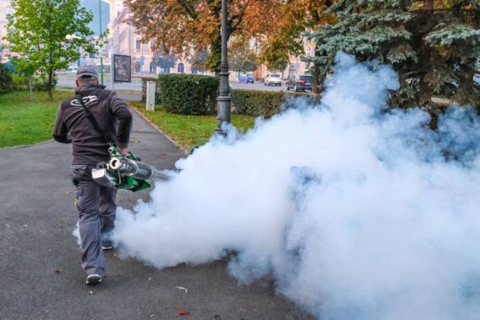 O nouă campanie de dezinsecție și de combatere a căpușelor, în Brașov