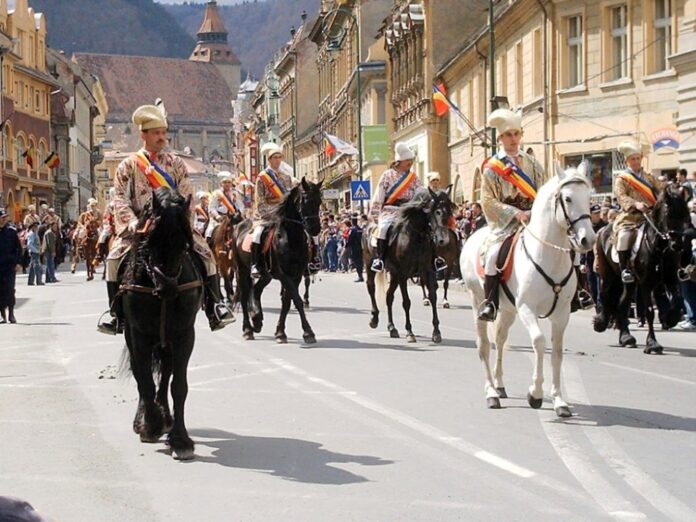 Astăzi, Junii coboară în Cetate. Cea mai mare sărbătoare a Brașovului