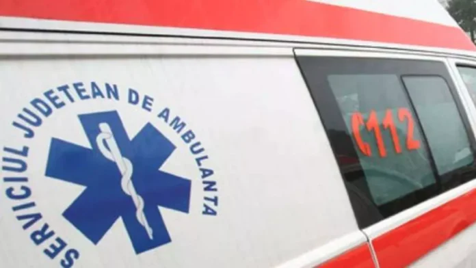 Un pieton care traversa printr-o zonă nepermisă, accidentat la Ucea de Jos