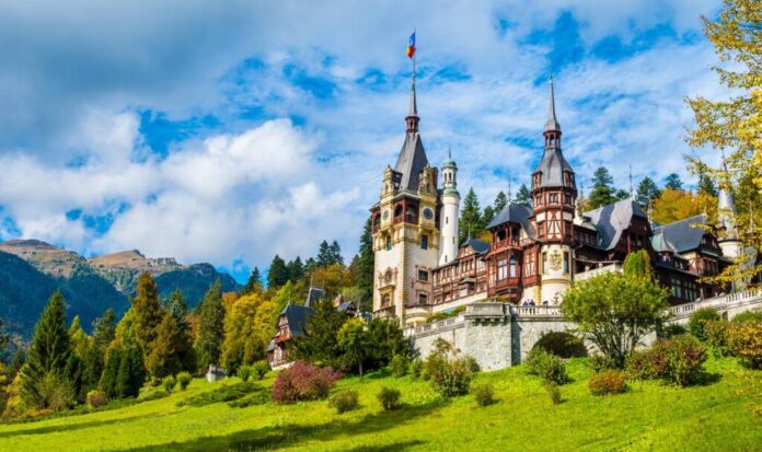 Un castel de poveste: Peleşul, perla din Carpați