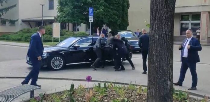 Premierul Slovaciei a fost împușcat
