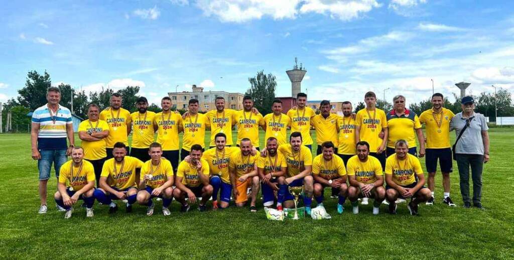 CSO Teutonii Ghimbav a promovat în Liga 4 Brașov. Elevii lui Florin Dîrvăreanu au defilat în acest sezon!
