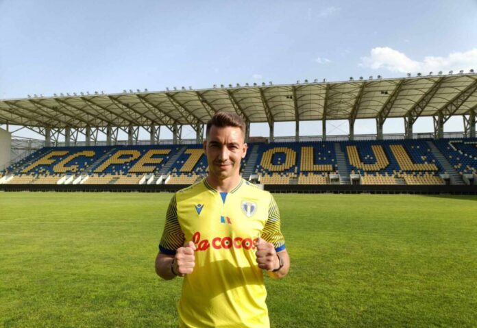 După 10 ani la Craiova, Alexandru Mateiu a semnat pe doi ani cu Petrolul!