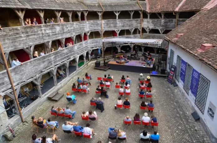 Se deschide stagiunea estivală de la Bastionul Țesătorilor.