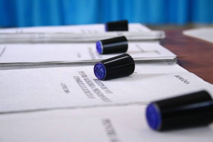 S-au găsit buletine de vot deja ștampilate