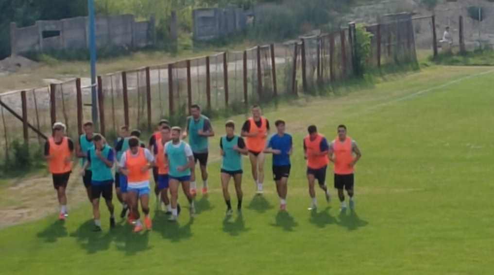 FOTO: Olimpic Zărnești a început pregătirea noului sezon de Liga 3! Mihai Stere a avut 17  jucători la primul antrenament