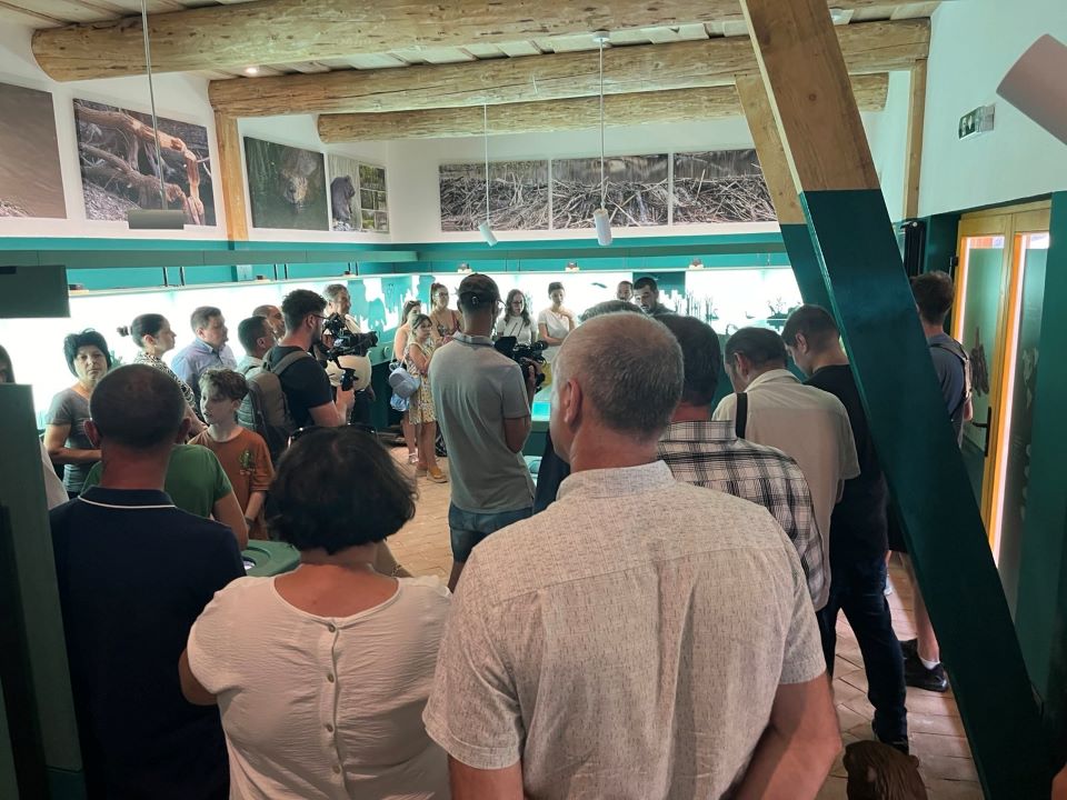 Fundația Conservation Carpathia a deschis Centrul de vizitare „Casa Castorului” în comuna Rucăr