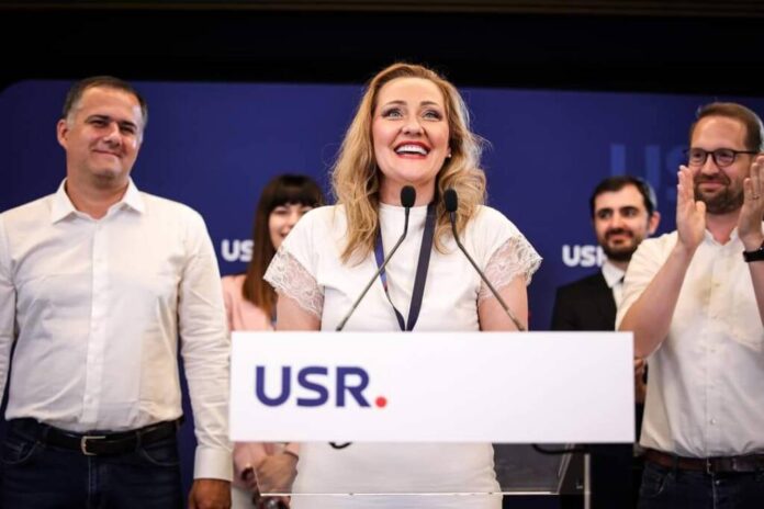 Elena Lasconi, candidata USR pentru alegerile prezidențiale, este convinsă că va intra în turul al doilea: „Spre deosebire de ceilalți candidați, am coborât acolo unde politicienii se feresc să coboare, acolo unde e durere, acolo unde e violență domestică, acolo unde este sărăcie”