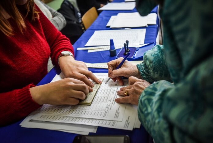 Alegerile prezidențiale pe 24 noiembrie și 8 decembrie. Alegerile parlamentare pe 1 decembrie