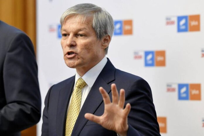Dacian Cioloș dă de înțeles că renunță la politică