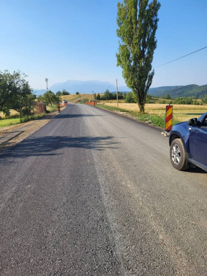 Ajustat lunar: Buget redus pentru reparații și întreținerea drumurilor județene în Brașov
