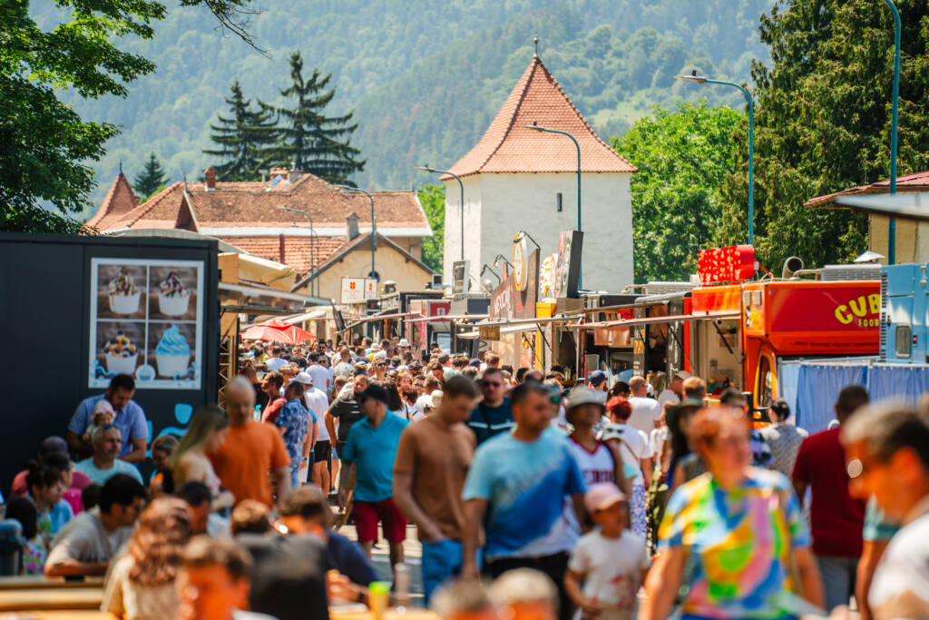 (P) The Mono Jacks, Om la lună și Mădălina Pavăl Orchestra concertează la Street FOOD Festival Brașov 2024 