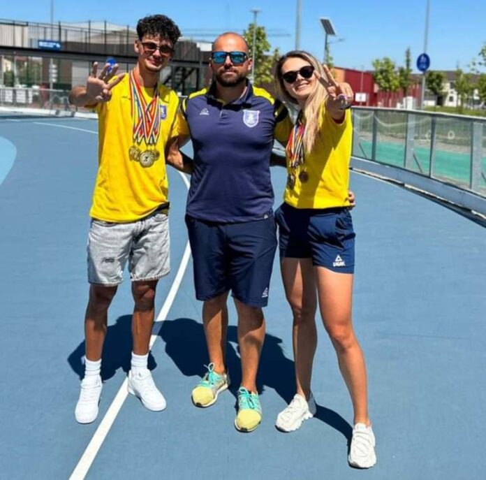 Patinaj viteză pe role. Abonament la medalii. Brașovenii Mihaela Hogaş și Cosmin Mex Nedelea au cucerit trofeul la seniori