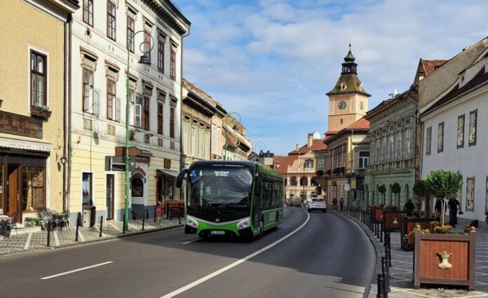 Joi, 15 august, program de duminică la mijloacele de transport în comun pe raza municipiului Braşov și în zona metropolitană Brașov