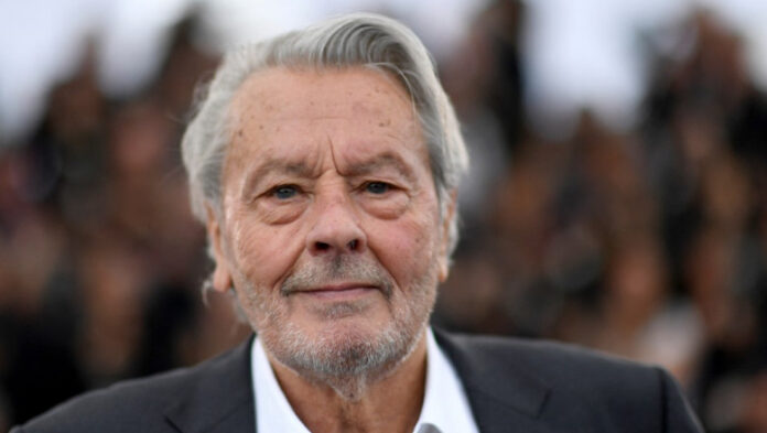 A murit legendarul actor francez Alain Delon