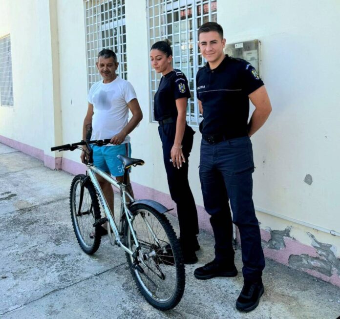 Polițiștii din Victoria au găsit o bicicletă furată. Un tânăr de 18 ani, cercetat penal pentru furt