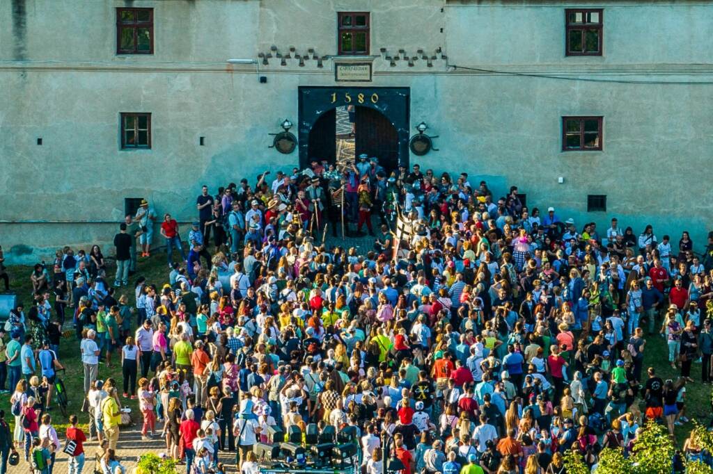 Brașovul a devenit un reper din punct de vedere cultural. Bucuria brașovenilor și a turiștilor de a lua parte la evenimente s-a văzut din plin zilele acestea