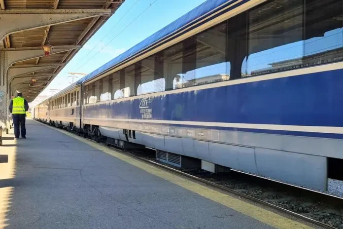 Trenurile vor circula cu viteză redusă, două zile, din cauza caniculei