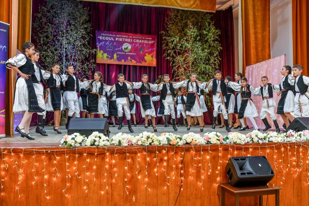 Personalități în premieră, la Festivalul „Ecoul Pietrei Craiului” 2024 din Zărnești. Înscrieri deschise până pe 15 septembrie