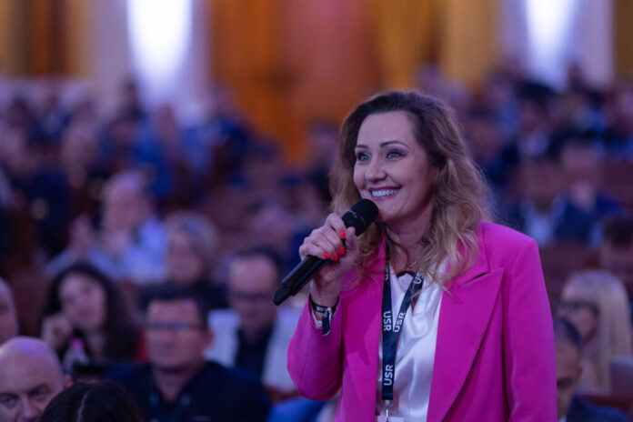 Elena Lasconi, candidata USR la Președinția României: „Corupția, educația, sănătatea și economia sunt principalele probleme ale României. Pentru toate am măsuri”