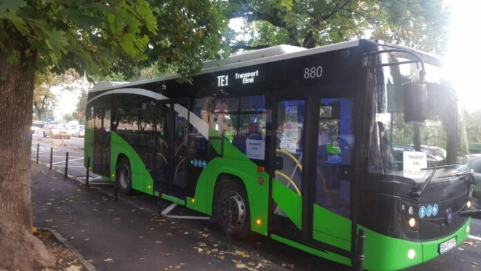 Brașov: Pentru transportul elevilor, au fost introduse două linii noi, autobuzele TE 14 și TE 15