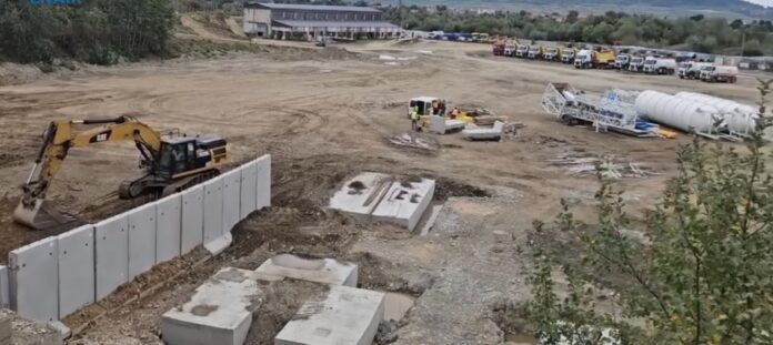 VIDEO: Primele utilaje au început lucrul la autostrada Sibiu – Făgăraș (A13)