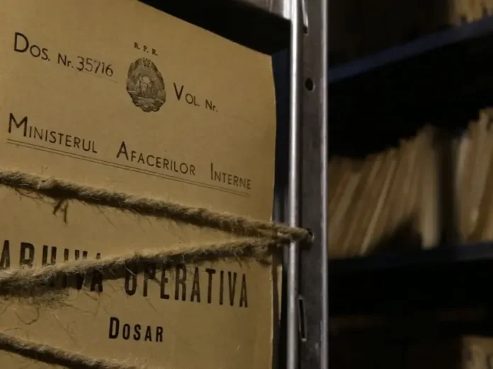 Toți cei 130.000 de funcționari publici din România sunt verificați de către CNSAS pentru a se constata dacă au fost colaboratori sau lucrători ai fostei Poliții Politice