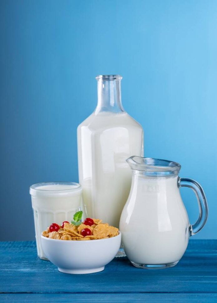 Cele mai bune 7 alimente pentru osteoporoză, conform dieteticienilor
