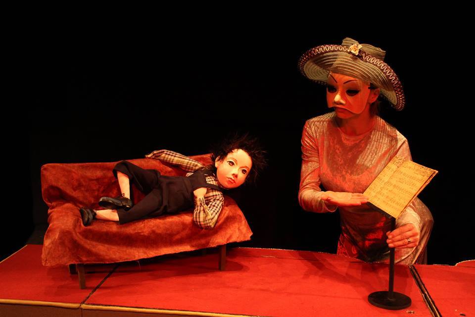 Teatrul Arlechino Brașov prezintă „Metamorphose” la două festivaluri internaționale 