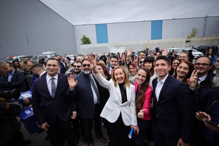 Elena Lasconi și-a depus oficial candidatura pentru alegerile prezidențiale din 2024: „Astăzi facem istorie. Vom construi o Românie pentru toți, nu doar pentru unii!”