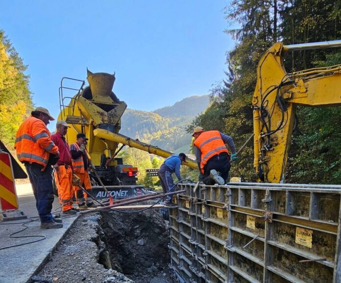 Lucrările de modernizare pe DN73F, în comuna Moieciu, aproape de final