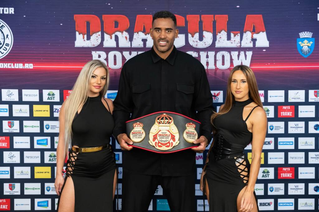 Spectacol și mulți pumni la Gala „Dracula Boxing Show“ de la Brașov