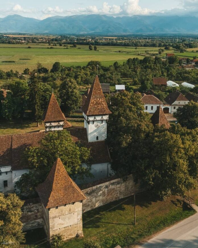 Reședință Internațională de Artă Vizuală, la Cincșor: Brunch, expoziție și concert la biserica fortificată