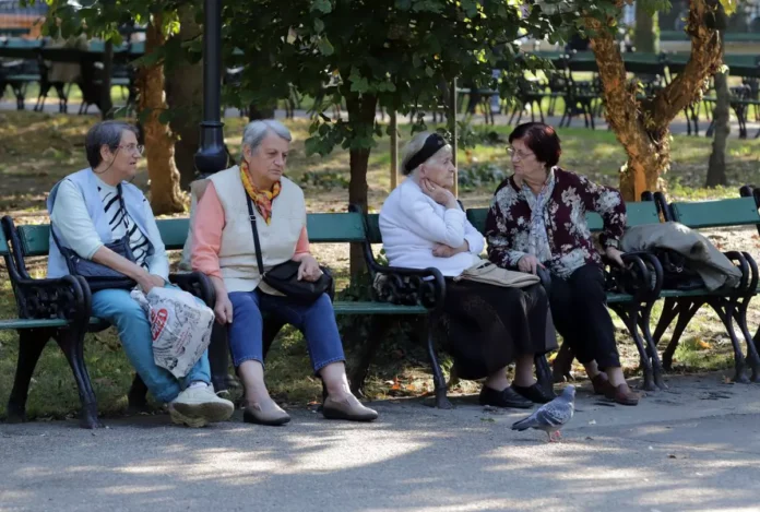 Cele mai îmbătrânite județe ale României. Locuitorii sunt mai bătrâni decât cei ai celei mai îmbătrânite țări din lume