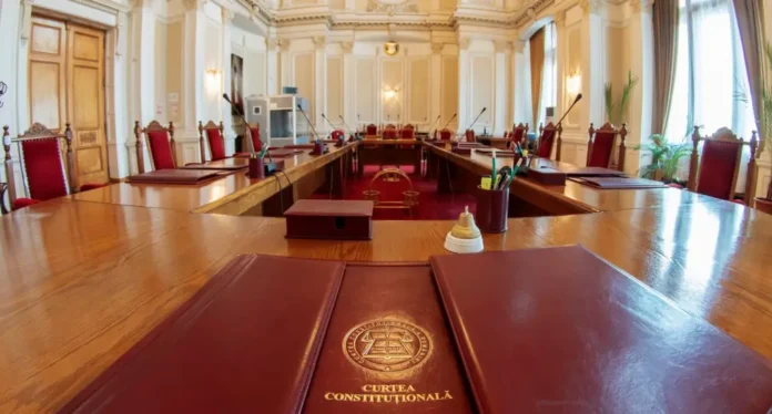 Stelian Ion: Respingem cu toții opiniile extremiste, pro-ruse și antioccidentale ale Dianei Șoșoacă, dar sunt acestea motive constituționale de a-i interzice să candideze?