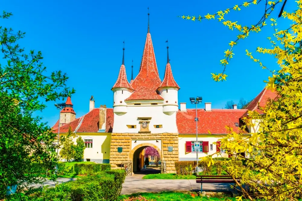 Pe scara Richter: Fortificaţiile din Braşov, martore ale marilor cutremure