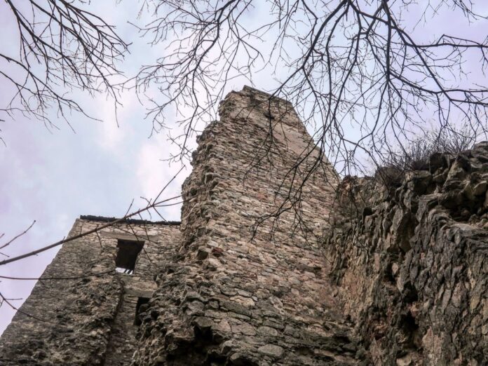 Pe scara Richter: Fortificaţiile din Braşov, martore ale marilor cutremure