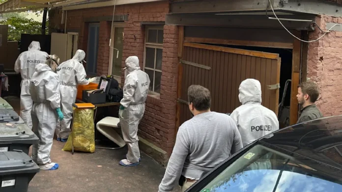 Româncă din Germania, omorâtă şi zidită în peretele casei de către concubin