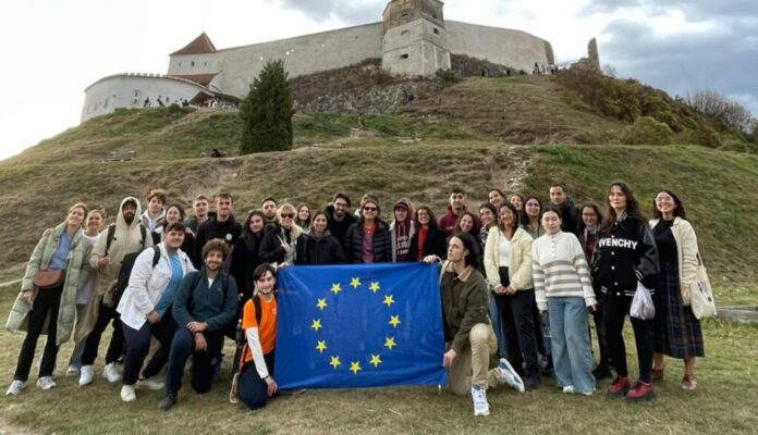 Peste 600 de studenți se întâlnesc la Râșnov, la Erasmus Generation Summit