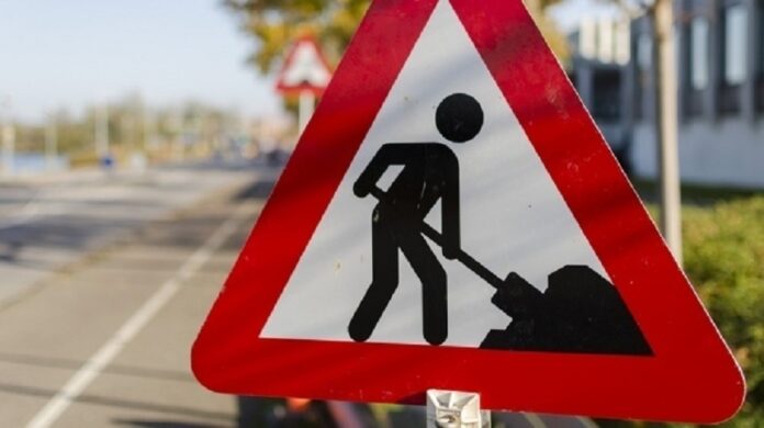 Trafic restricționat pe str. Panselelor din Brașov din cauza unor lucrări la rețeaua publică de distribuție a apei