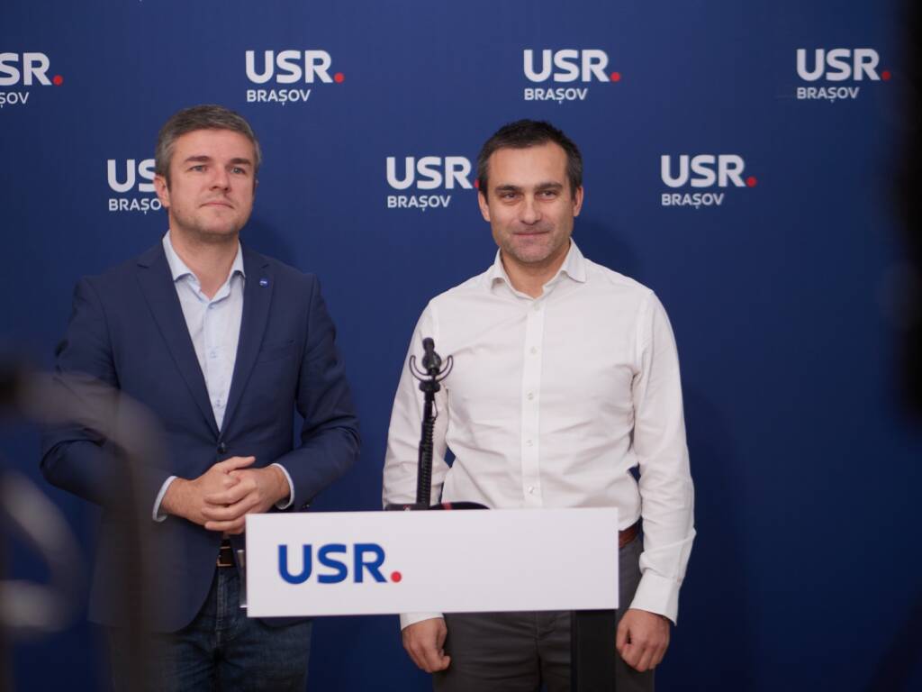 Soluțiile USR pentru România: taxe mai mici pe muncă, sistem de pensii predictibil, reforme în educație, sănătate, justiție. Pentru Brașov: susținere reală în Parlament pentru proiectele mari ale județului