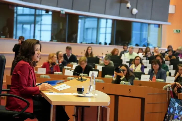 Crește tensiunea la Bruxelles după audierea Roxanei Mînzatu și întrebările pe tema investigației despre casa din Brașov