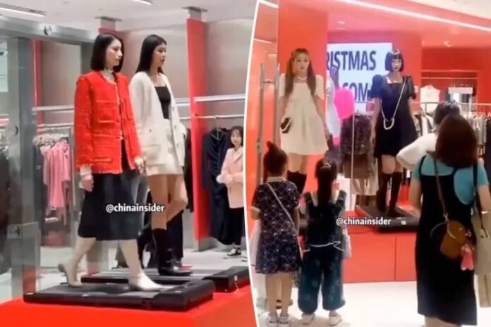 Manechine înlocuite cu modele vii care defilează pe banda de alergat