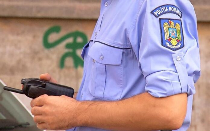 Poliţiştii au mers acasă la membri, simpatizanţi USR, dar şi la votanţi, pentru a-i sancţiona pentru postări pe Facebook . S-a întâmplat și la Brașov