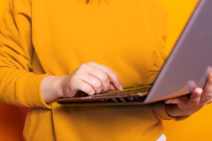 (P) Cum să verifici gratuit disponibilitatea domeniului pe Cyberfolks.ro și să găsești numele ideal pentru site-ul tău