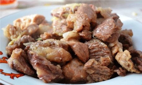 Pomana porcului, de la tradiție la nutriție