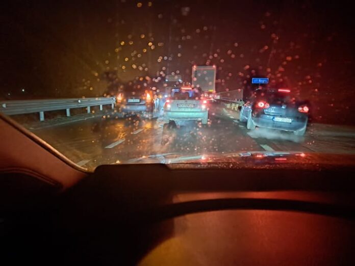 Accident pe DN 11 între Chichiș și Lunca Câlnicului