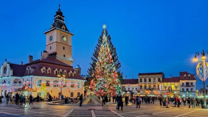 Ultimul weekend cu brad luminat, în Piața Sfatului