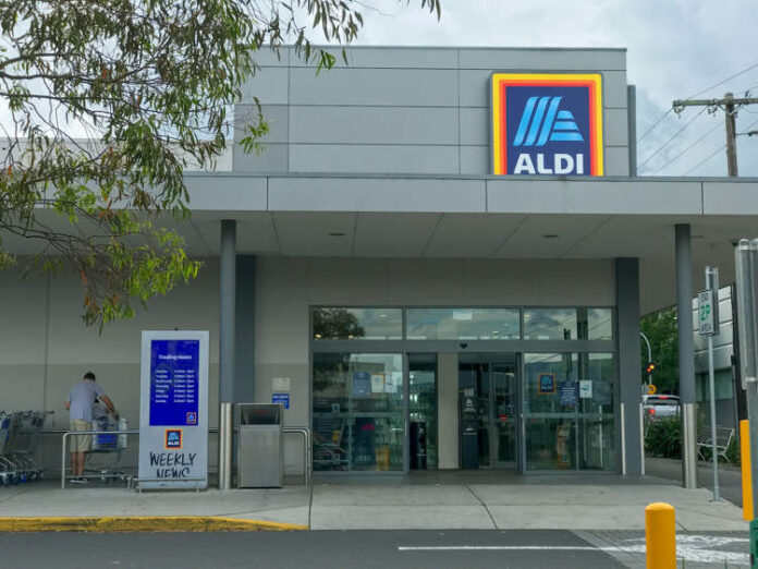 Sat liniștit din Țara Galilor, terorizat de cumpărători care caută un supermarket existent doar pe Google Maps