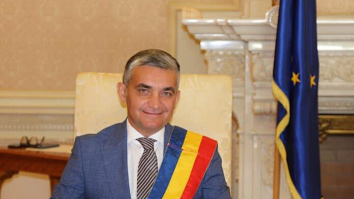 Primarul din Sinaia, plasat sub control judiciar pe cauţiune